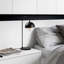 Élégante lampe de table noire avec corps en métal et capuchon en verre, 7,1 x 9,8 x 20,9 pouces | Diamètre de la plaque de base: 7,1 pouces, hauteur: 0,8 pouces | Douille E14, 40 W maximum, câble de 6,6 pi | Parfait pour les décorations modernes et les solutions d'éclairage-396854353-396854359
