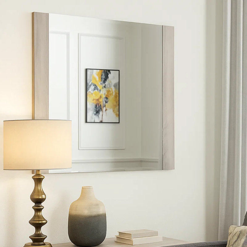 Miroir Nomi, cadre rectangulaire en bois blanc délavé 44 po
