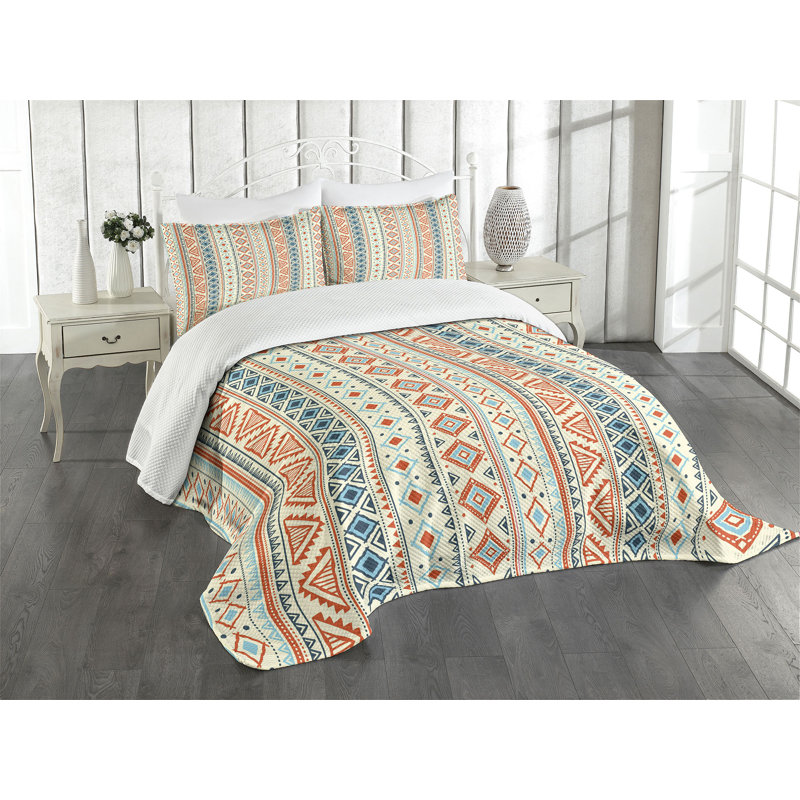 Blue Queen Size Polyester Bedspread Set with Aztec Pattern