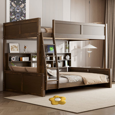 Lit superposé double au-dessus de grand lit multifonctionnel en bois avec tablettes ouvertes et ports USB