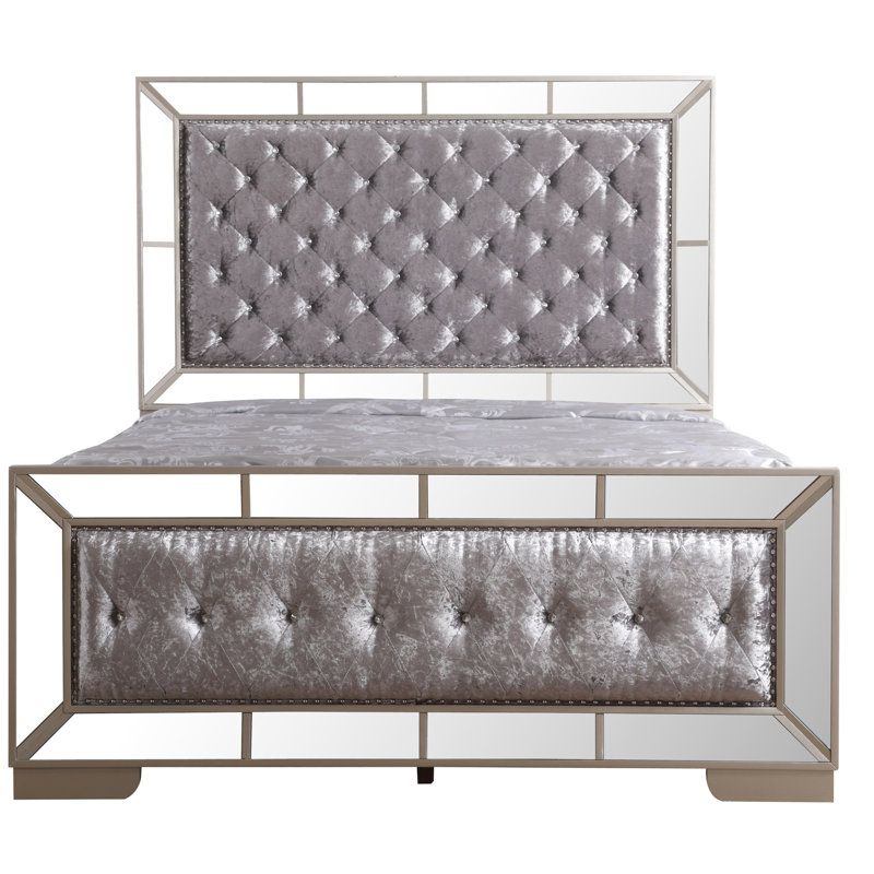 Élégant lit double couleur champagne argenté, H 64 po x l 60 po x P 87 po, avec construction pour chambre à coucher