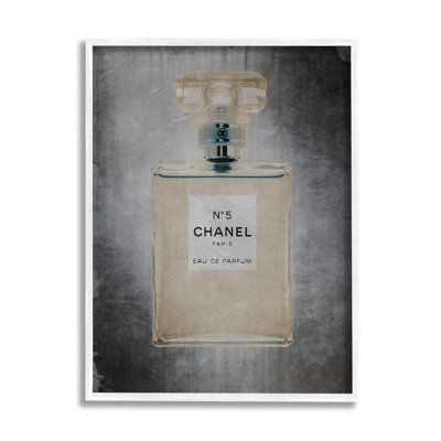 «Dark Fashion Brand», bouteille de parfum encadrée sur bois par Graffi * Tee Studios, impression
