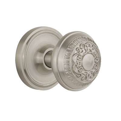 Classic Rosette with Egg & Dart Door Knob