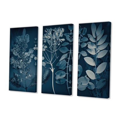 " Retro Wildflowers In Shades Of Blue I " 3 - Pieces