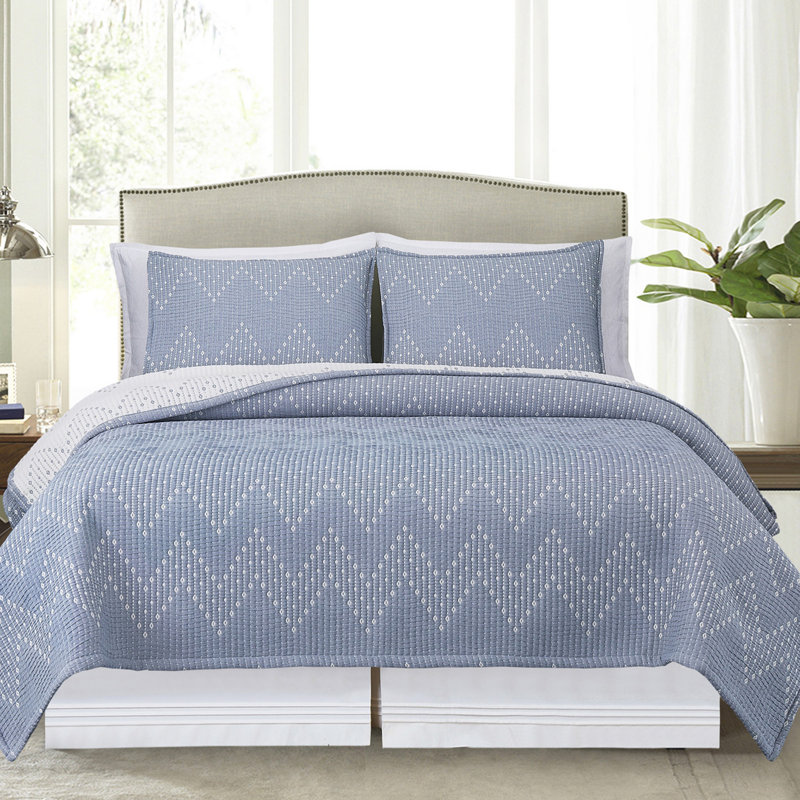 Chambray Maya Geometric Cotton Quilt Set, King Coverlet / Bedspread