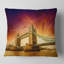 Tower Bridge in Its Magnificence - Coussin imprimé paysage urbain-29828486-29855052