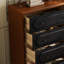 Coffre d'appoint en bois massif exquis simple.-107263798
