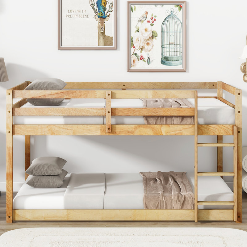 Lit simple mezzanine avec structure en bois d'hévéa massif pour une stabilité naturelle, Naturel
