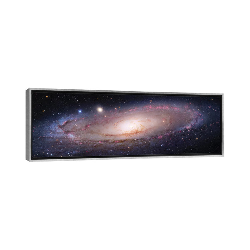 «Andromeda Galaxy VII» - reproduction de photo, H 20 po x l 60 po x P 1,5 po, Cadre argenté, Pas de tapis