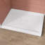 Base de bac de douche à double seuil 48 po x 36 po en blanc avec ensemble de drain central et couvercle de drain inclus