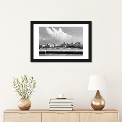 «1930s-1940s Skyline View from the Bay of Havana Cuba» par Vintage Images - reproduction d'art sur toile tendue
