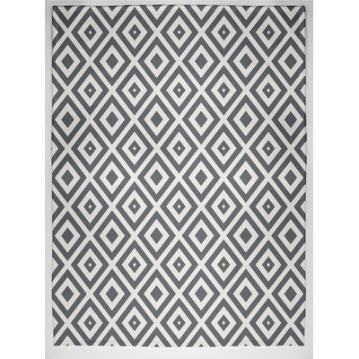 Maud Blanket