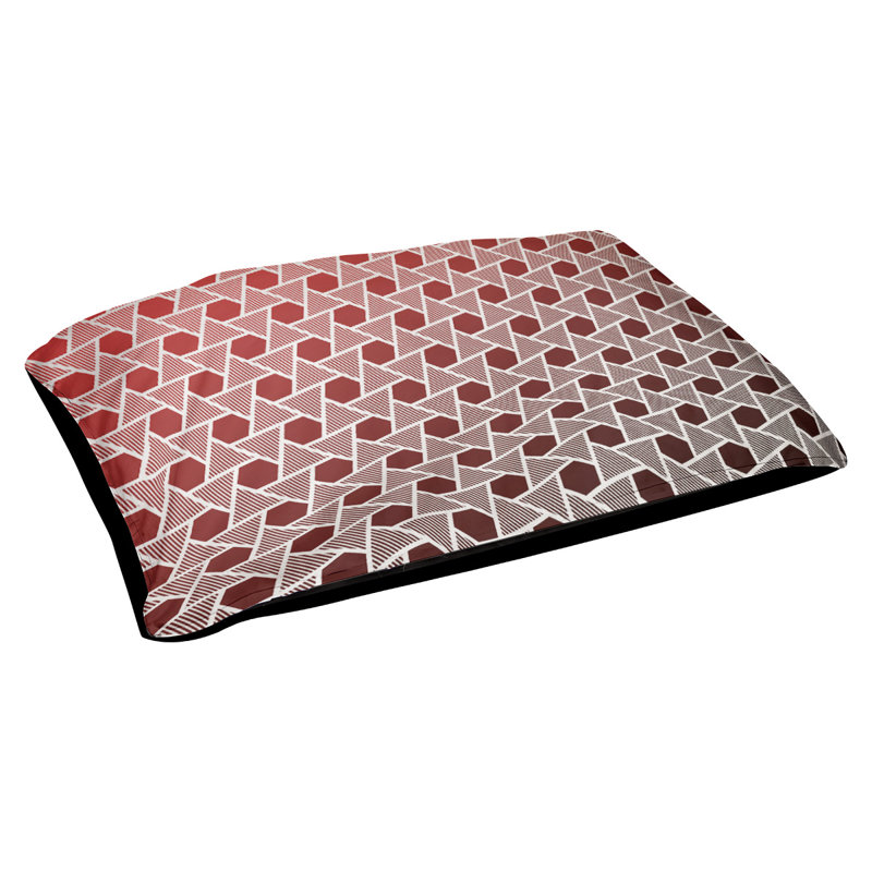 Coussin de lit à triangles hexagonals Byrge, Petit (l 28 po x P 18 po x H 6 po), Noir / rouge, Polyester