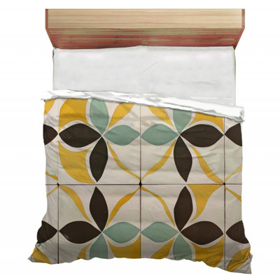 Polyester / Microfiber Comforter