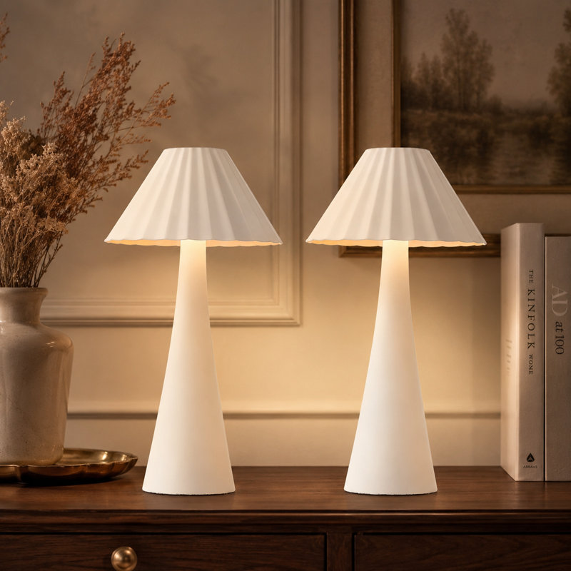 Ensemble de 2 lampes de table DEL blanches rechargeables et tactiles, avec corps en métal intégré, abat-jour plissé en métal, intensité variable, batterie 3000 mAh, sans fil et portable, idéales pour la chambre, le bureau et l'extérieur.