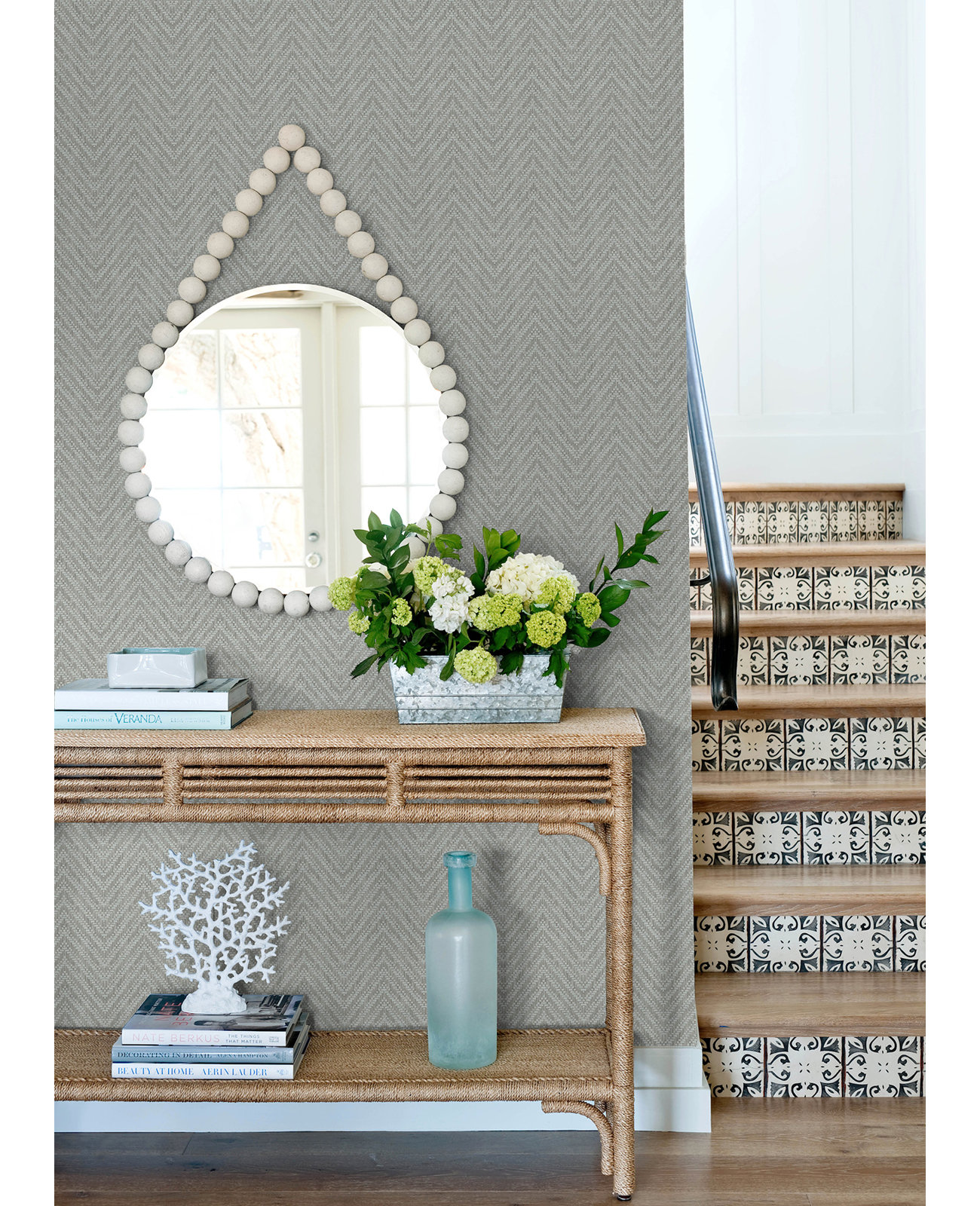 Ziggity Chevron Wallpaper, Gray