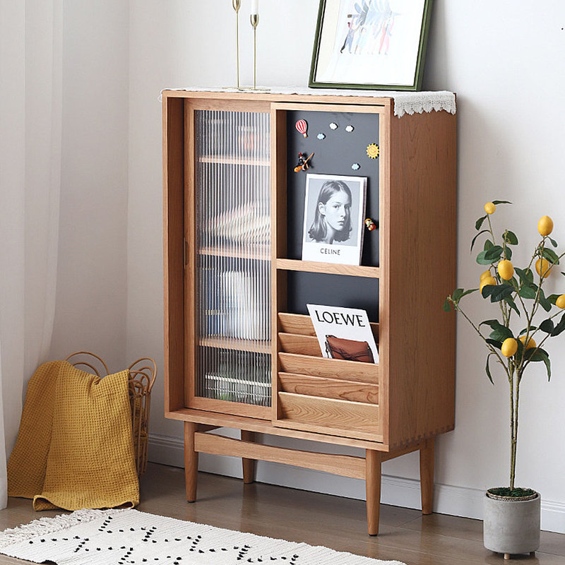 Vitrine de rangement simple en verre