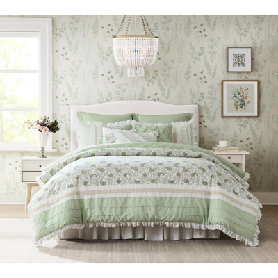 9 édredon en coton pour très grand lit. Sauge. Magnifique imprimé floral. Comprend un édredon, des taies décoratives, une jupe de lit européenne et des coussins décoratifs. Respirabilité toutes saisons. Élégant 9 pièces charmant avec chaleur.