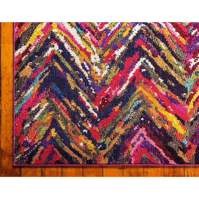 Tapis rose / mauve / rouge à motif de chevrons Shirey, Rectangle 7 pi x 10 pi