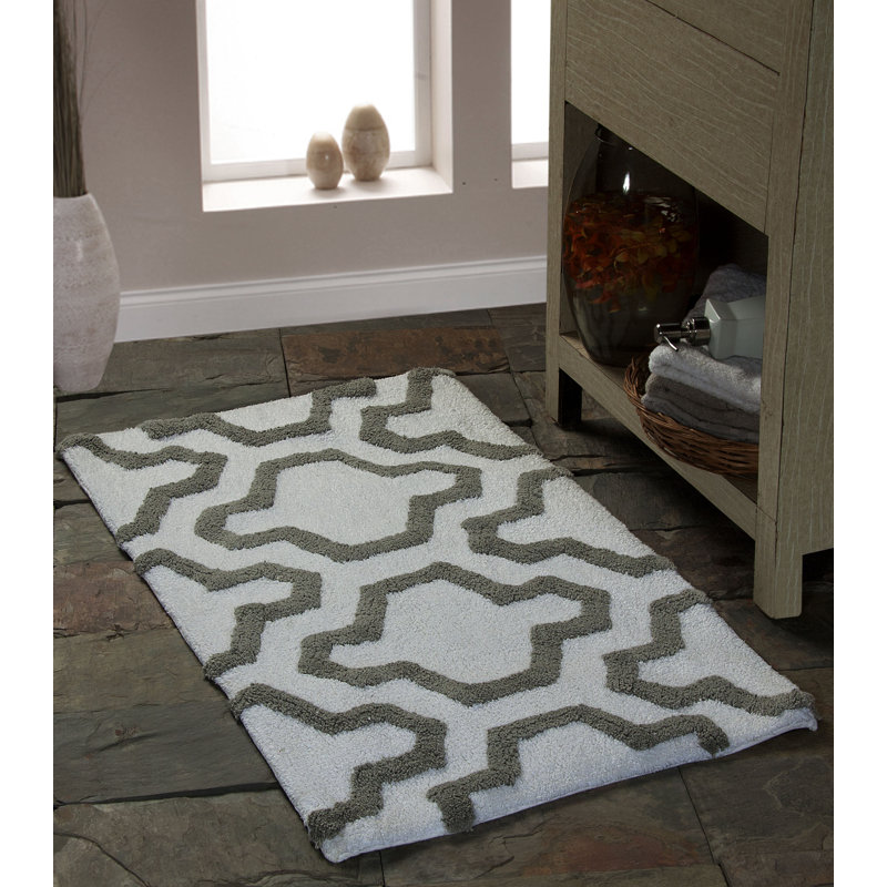 White and Gray Cotton Geometric Bath Rug Set
