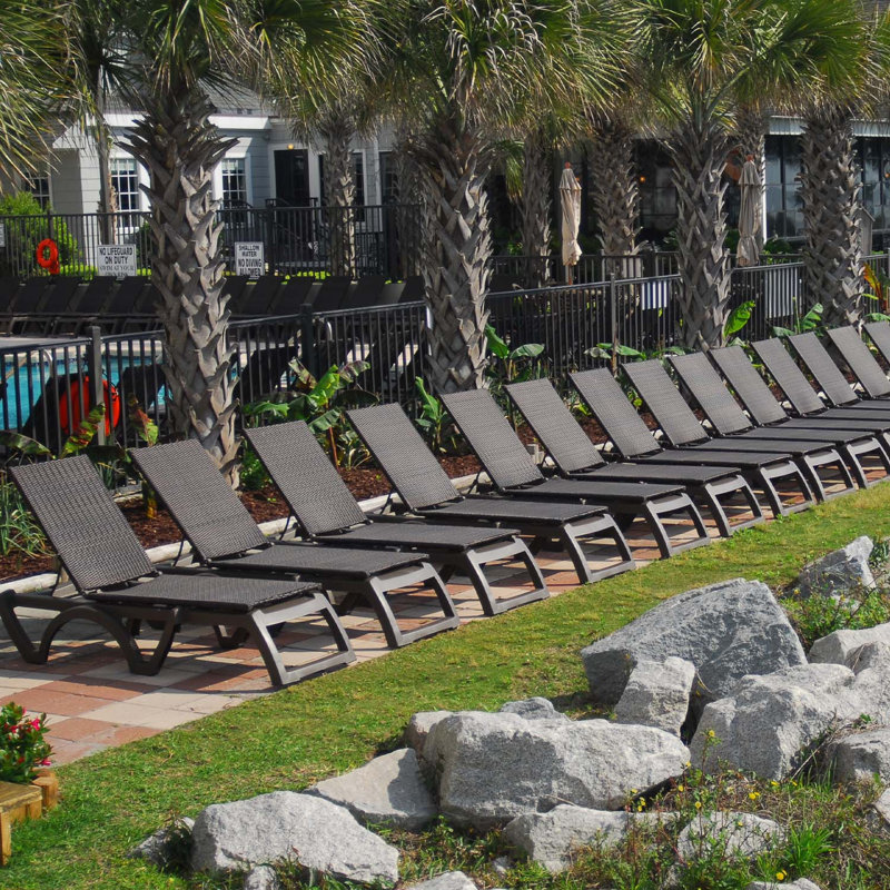 Java Outdoor Wicker Chaise Lounge, Bronze