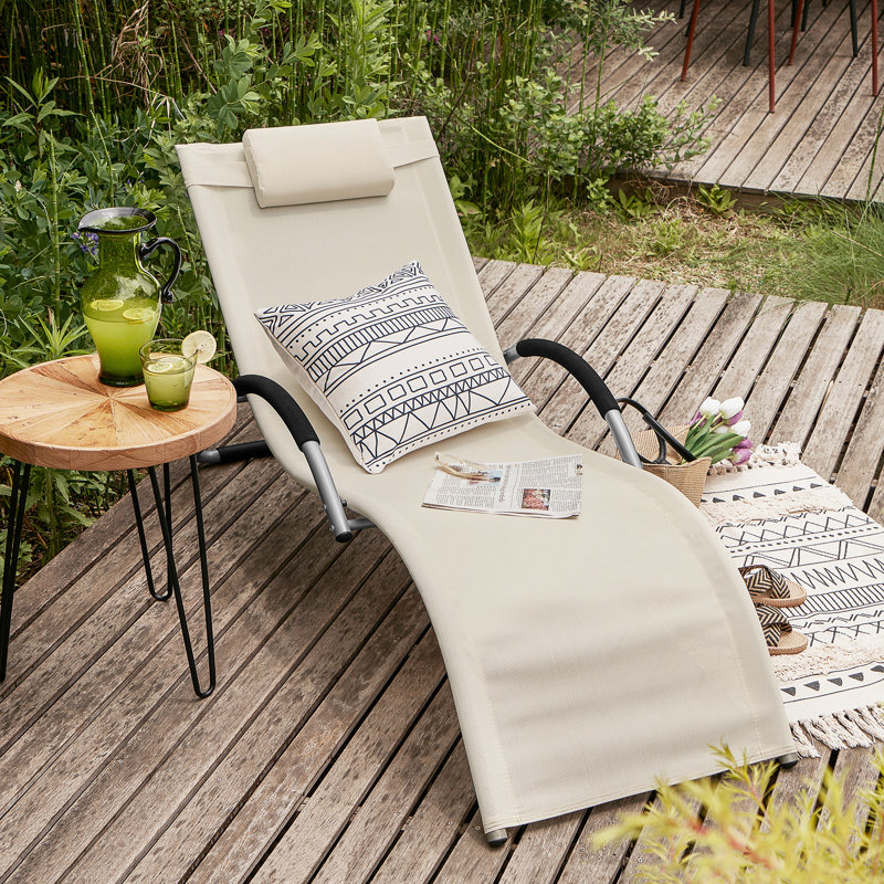 Single Chaise with Cushions, White
