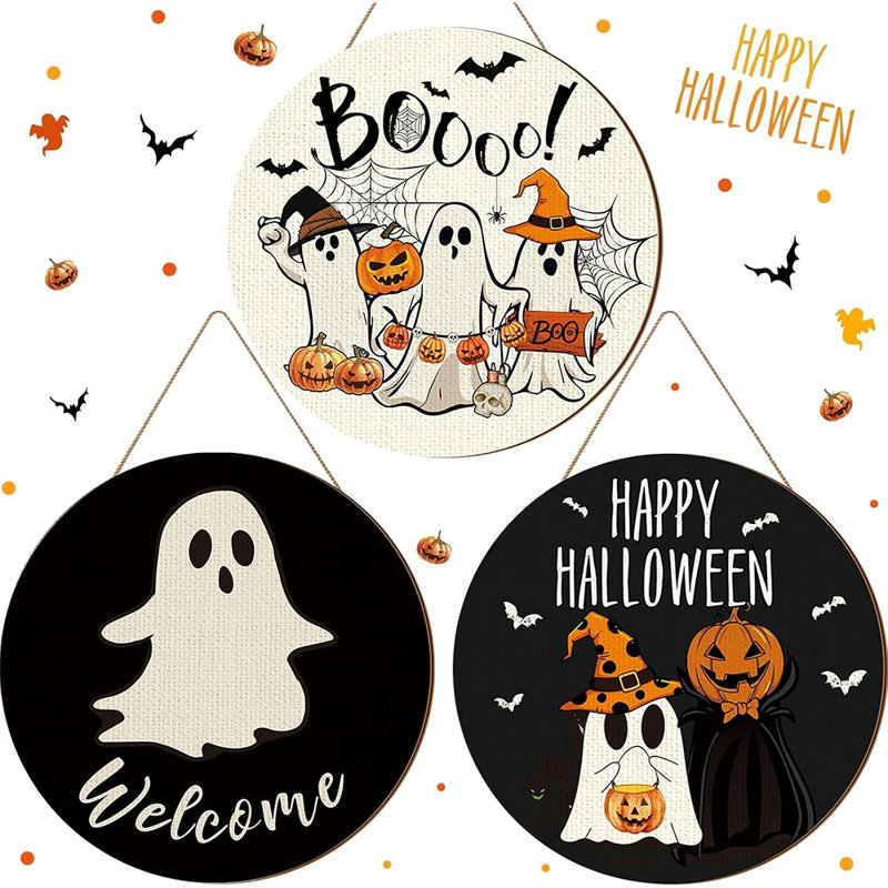 Ensemble de 3 décorations de porte pour l'Halloween comprenant un fantôme, une citrouille, une chauve-souris et un chapeau de sorcière, avec de jolies pancartes suspendues « Joyeux Halloween » pour la porte d'entrée, une maison de ferme, un porche, un mur et la décoration intérieure.