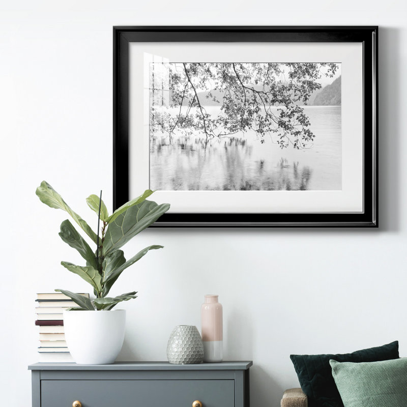 Lake Crescent - Photographie avec cadre photo, H 18,5 po x l 24,5 po x P 1,5 po, Cadre noir