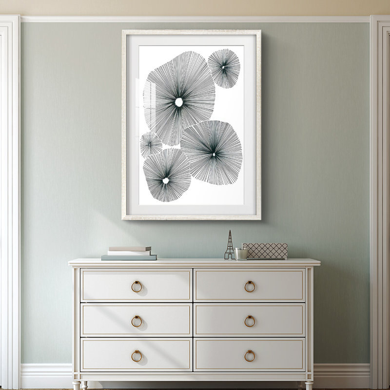 Bloom Spiral I - impression encadrée, H 28,5 po x l 20,5 po, Blanc