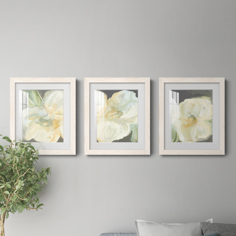 Reaching for the Sun IV - Ensemble de 3 reproductions de cadres photo, H 22 po x l 48 po x P 1,5 po, Papier encadré blanc
