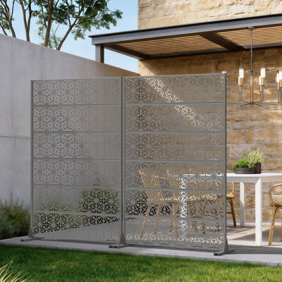 Outdoor Metal Privacy Screen