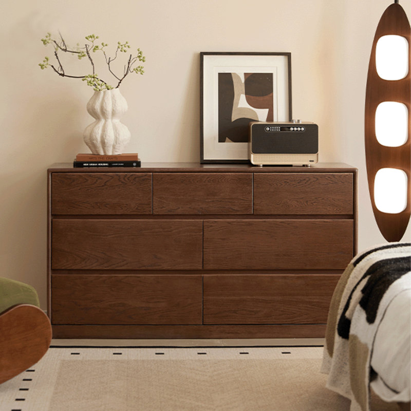 Armoire d'appoint en noyer massif