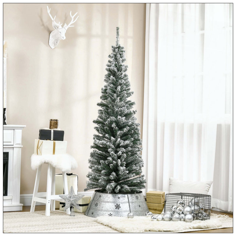 Arbre de Noël artificiel mince enneigé avec branches et pointes réalistes