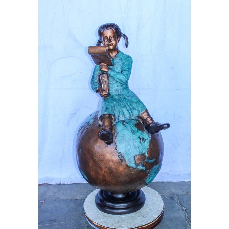 Statue de lecture en bronze de fille sur le dessus du monde de la collection Nifao, 27 po x 26 po x H 53 po