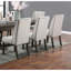 Chaises de salle à manger traditionnelles rembourrées de 2, finition chêne avec garniture cloutée en bronze et 2 chaises à oreilles, style, tissu, superbe