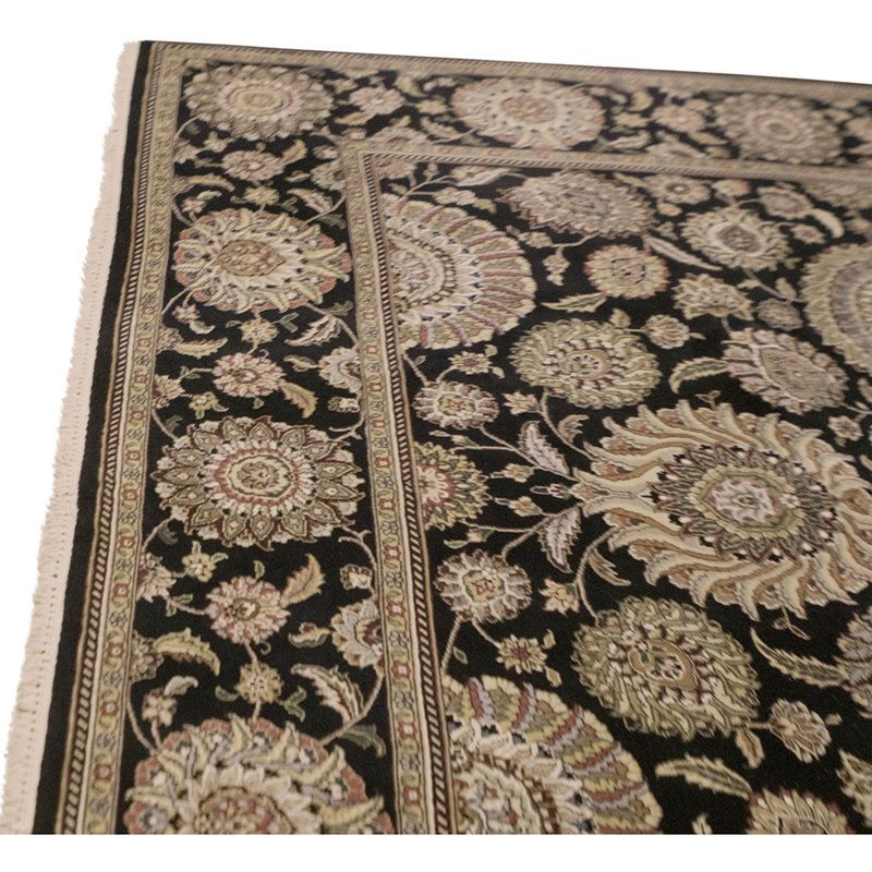 Tapis noir noué à la main de haute qualité