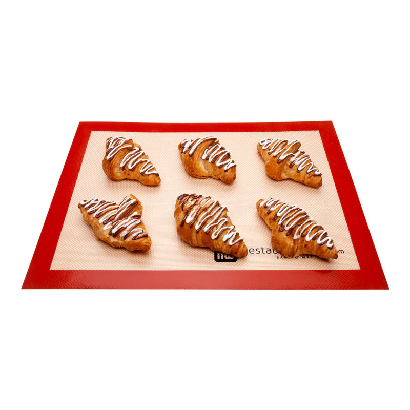 Restaurantware Non-Stick Silicone Baking Mat, Red