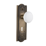 Meadows Plate with Decorative Keyhole and White Porcelain Door Knob