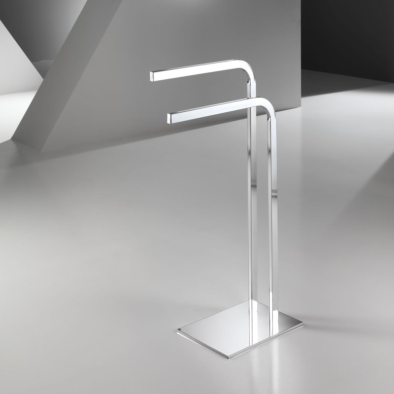 Beatrice Freestanding Towel Stand