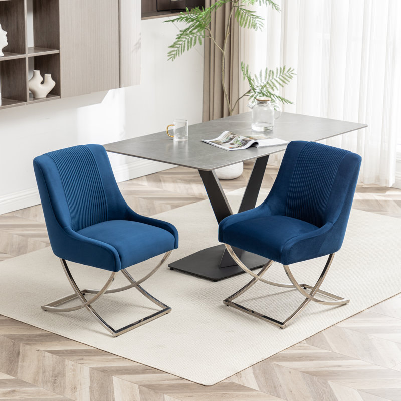 Chaise d'appoint rembourrée en velours Elian, Marine