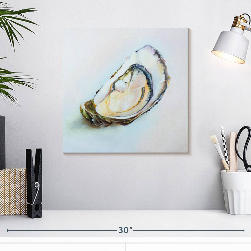 Yarlin Oyster, 16" H x 16" W