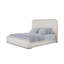Grand lit tapissier-370080764