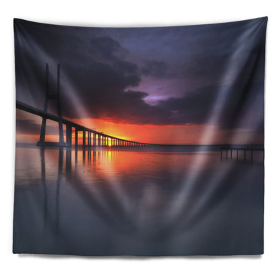 Tapisserie pour le portugal seascape vasco da gama bridge
