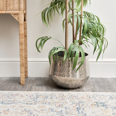 Damariscotta Metal Pot Planter