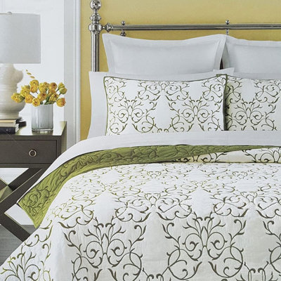Embroidered 2-Piece Cotton Reversible Quilt Set