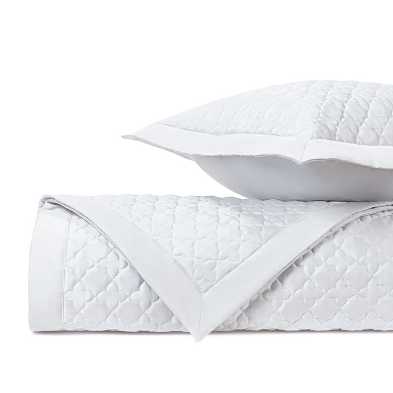 Clover Coverlet Set, White, Twin Coverlet + 1 Euro Sham