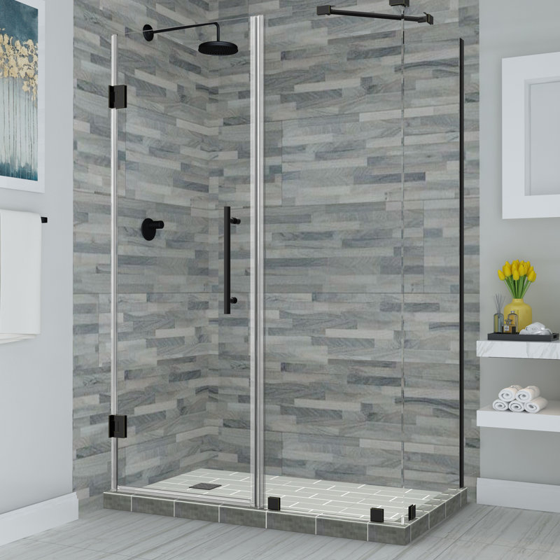 Cabine de douche rectangulaire à charnière sans cadre 55,25 po x 72 po Bromley