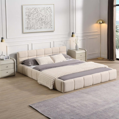 Elegant Chenille Upholstered Bed With Checkerboard Design, Plush Comfort And Modern Aesthetic For Sophisticated Bedrooms