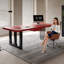 Bureau rectangulaire rouge + noir en bois massif + acier au carbone + acrylique avec 1 tiroir-2119056972
