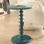 Table d'appoint ronde en bois bleu sarcelle, support de piédestal tourné, conception intemporelle, différentes pièces, espaces restreints, finition pour boissons, piédestal simple, ajoute du style, espace de vie principal, espace efficace, petits espaces-1625050290-1635975498